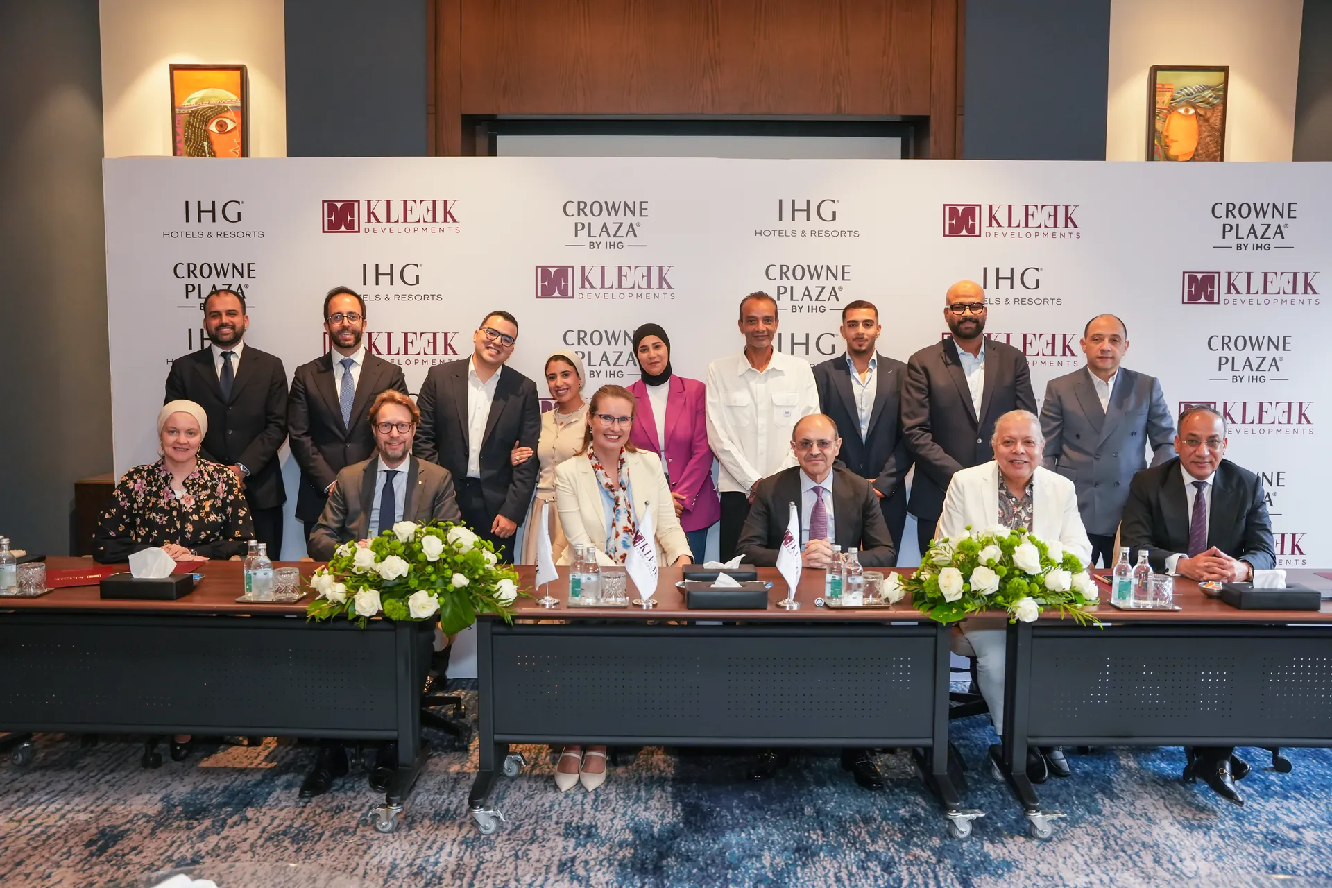 kleek ihg crowne plaza signing ceremony 10 full group photo