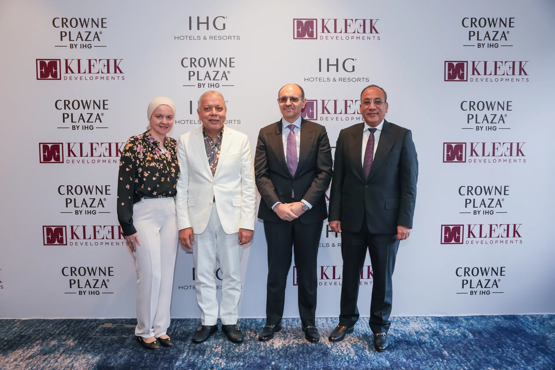 kleek ihg crowne plaza signing ceremony 13 executives group photo