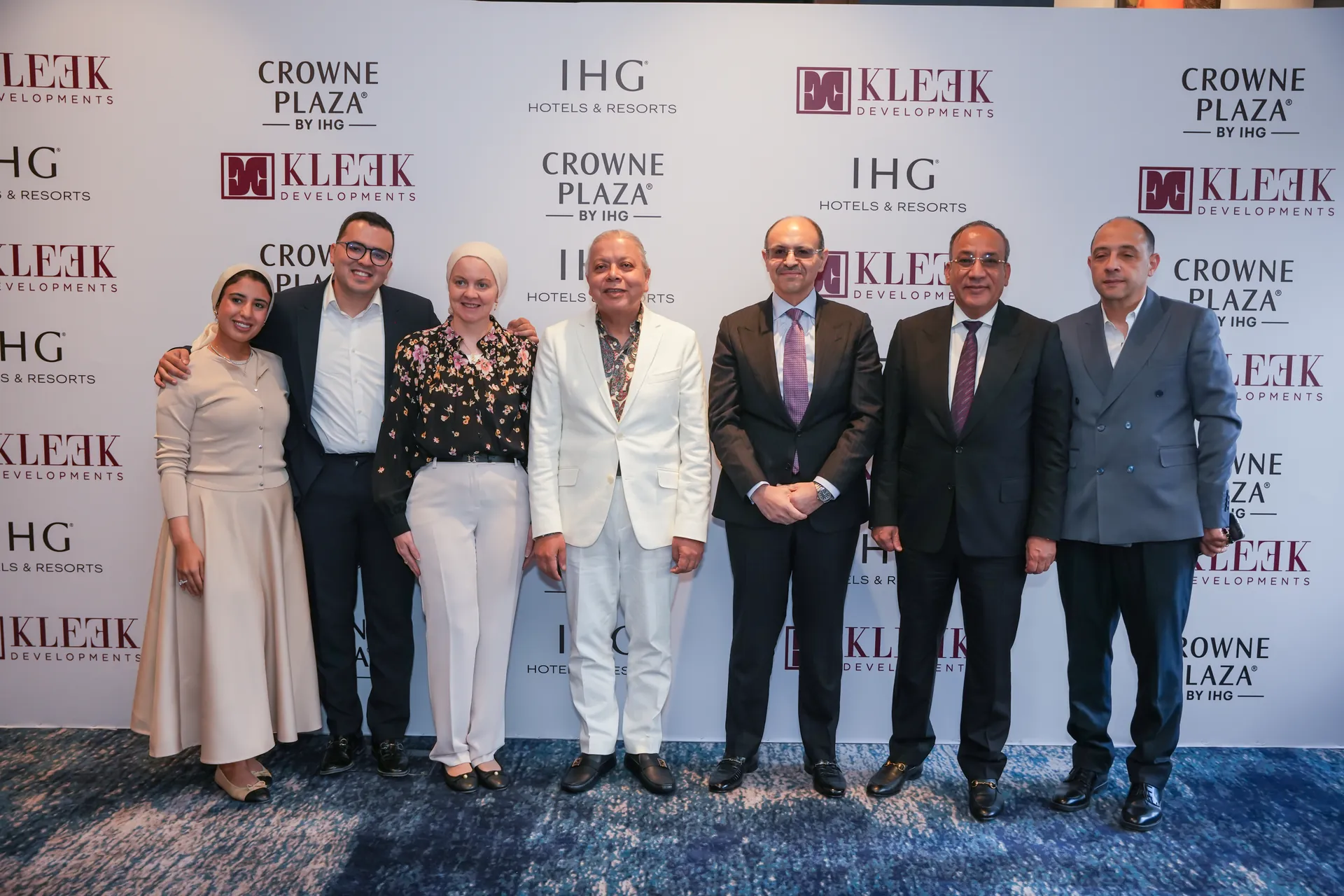 kleek ihg crowne plaza signing ceremony 14 delegation group photo
