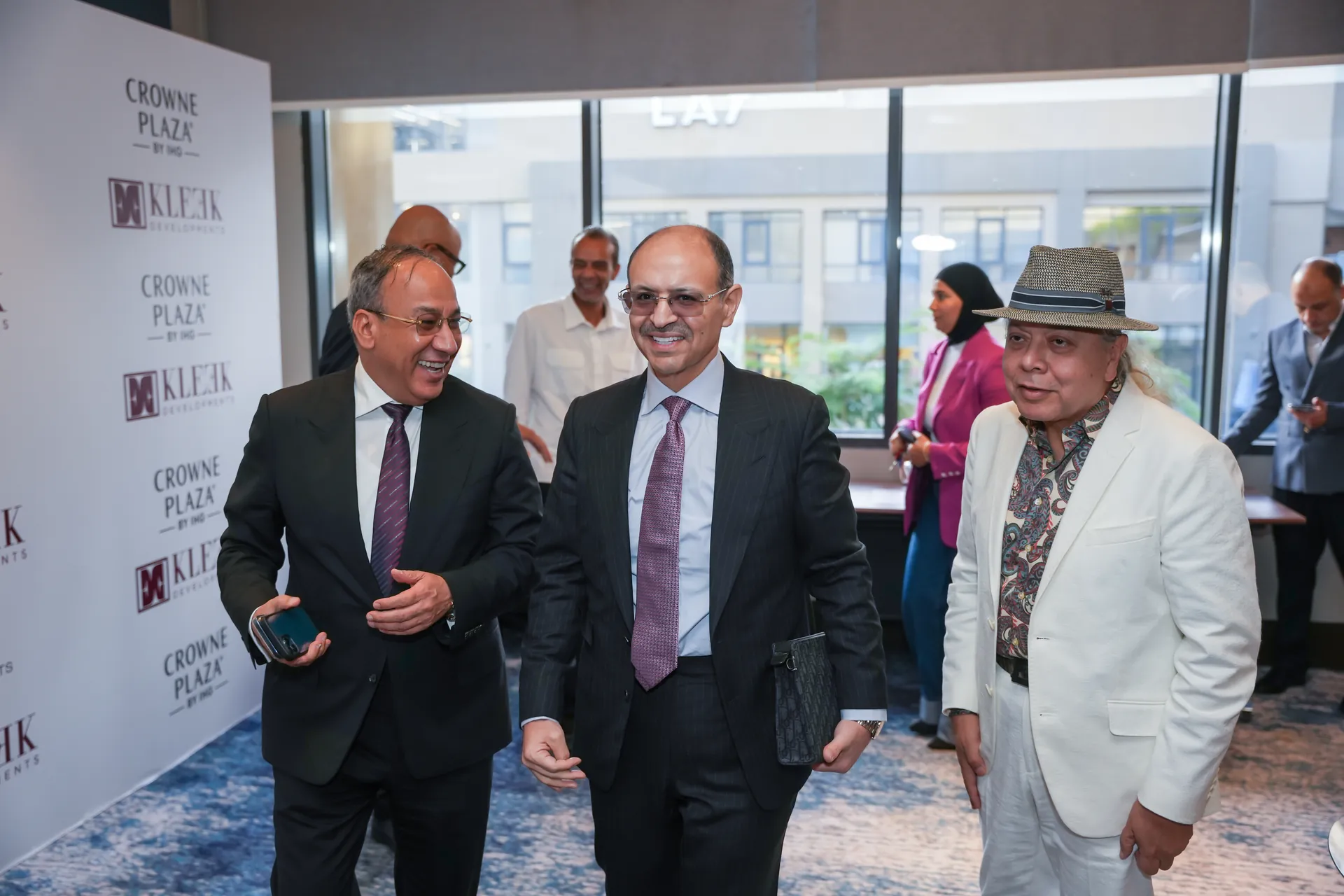 kleek ihg crowne plaza signing ceremony 16 executives networking